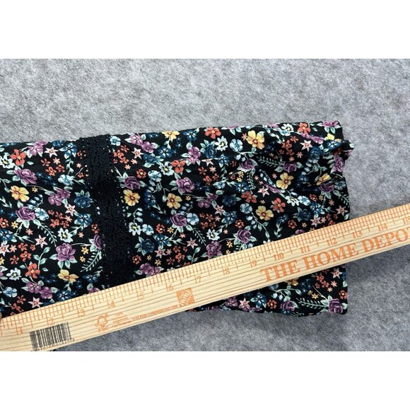 No Boundaries Black Daisy Floral Top 3/4 Sleeve Flare Crochet Sz 3X - Picture 9 of 10